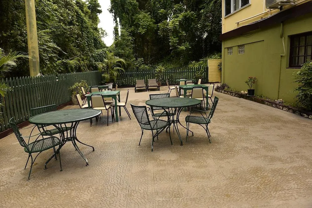 Pineapple Court Hotel Ocho Rios