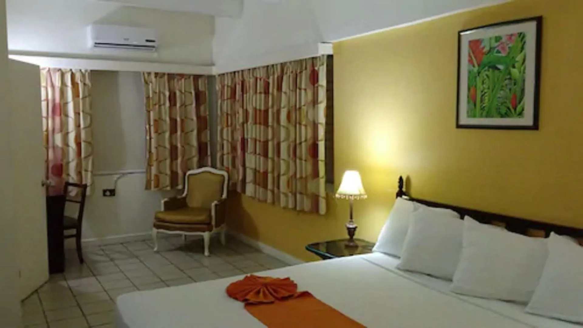 **  Pineapple Court Hotel Ocho Rios Jamaica