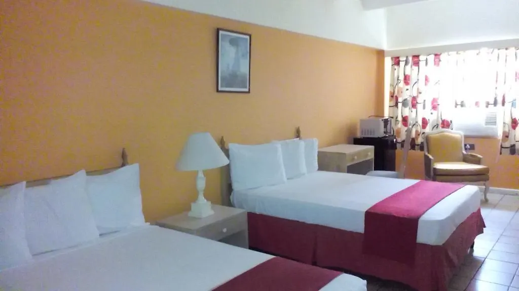 Pineapple Court Hotel Ocho Ríos