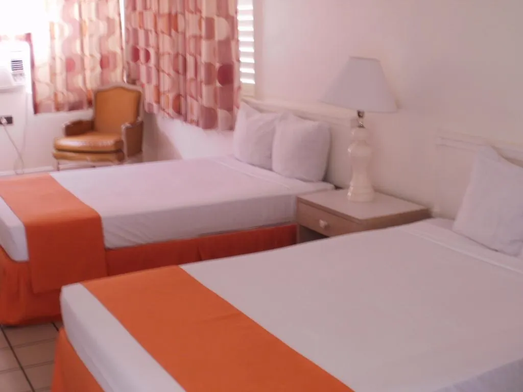 Pineapple Court Hotel Ocho Ríos