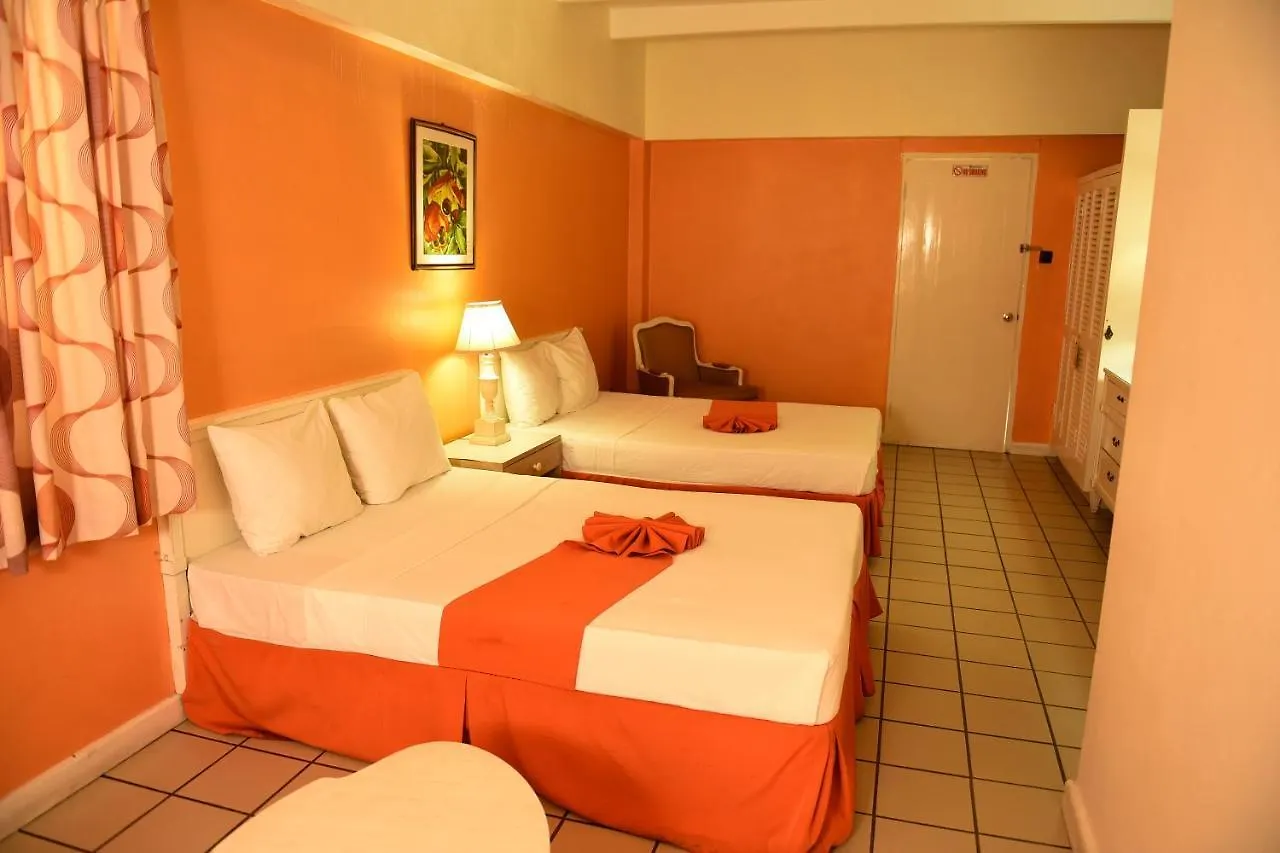 Pineapple Court Hotel Ocho Ríos
