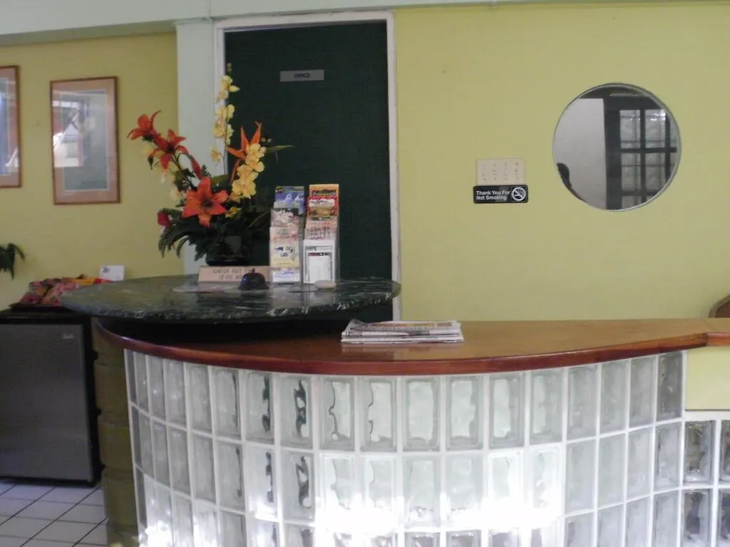 Pineapple Court Hotel Ocho Rios