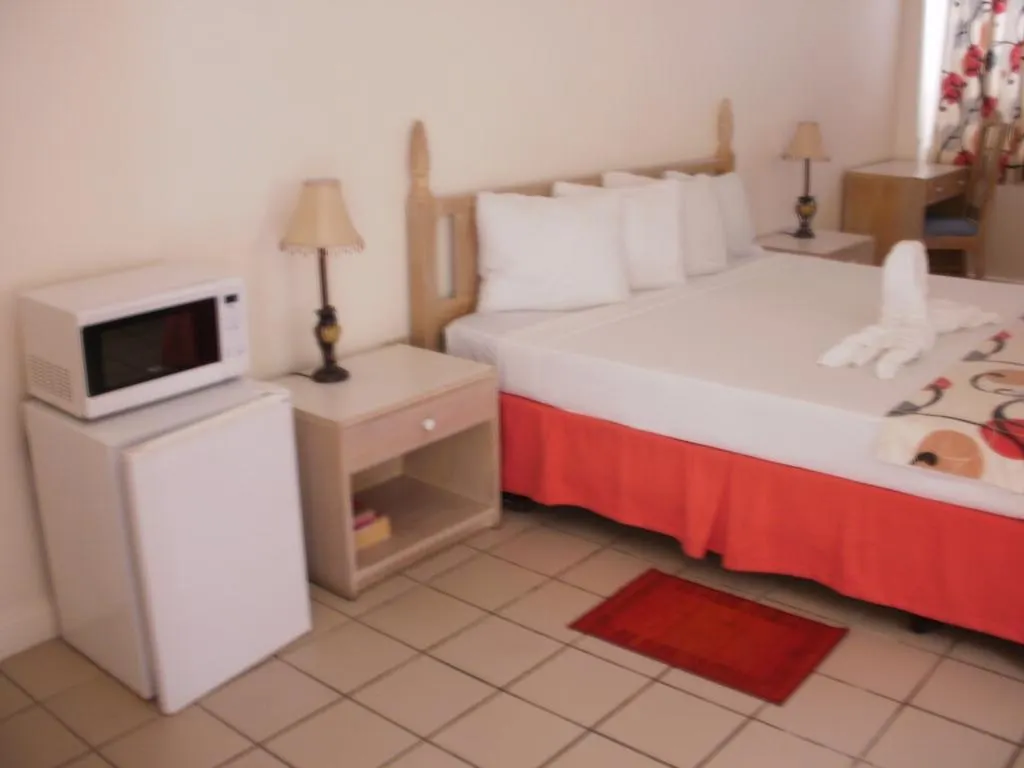 Pineapple Court Hotel Ocho Rios
