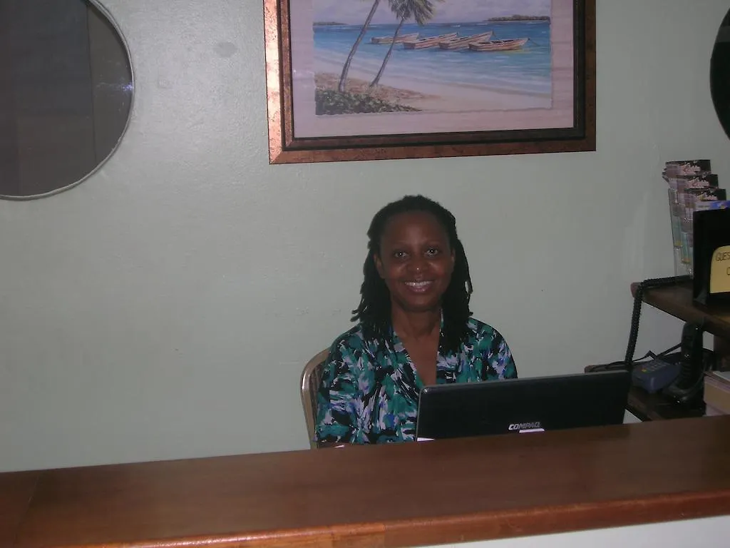 Pineapple Court Hotel Ocho Rios 2*,  Jamaica